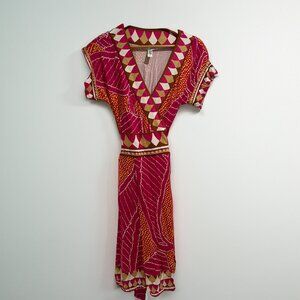 DIANE VON FUSTENBERG Wrap Dress, 100% Silk, Size 4